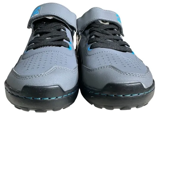 NWT Five Ten Kestrel Lace Mountain Bike Shoes. Women’s size 8