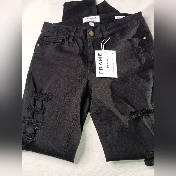 NWT Frame Black Distressed skinny Jeans (#1,160)