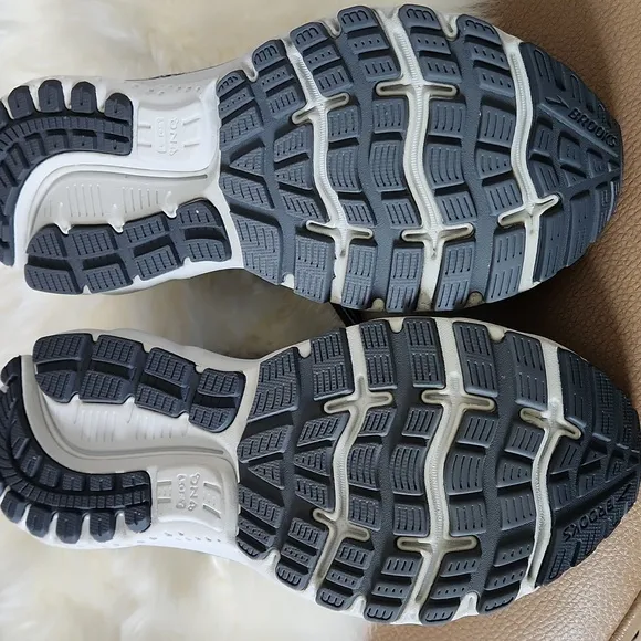 NWT IOB Brooks Ghost 12 Women's Size 8.5 Running Sneakers 🩶🏃‍♀️💙