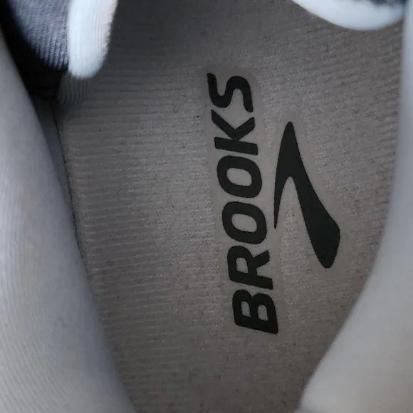 NWT IOB Brooks Ghost 12 Women's Size 8.5 Running Sneakers 🩶🏃‍♀️💙