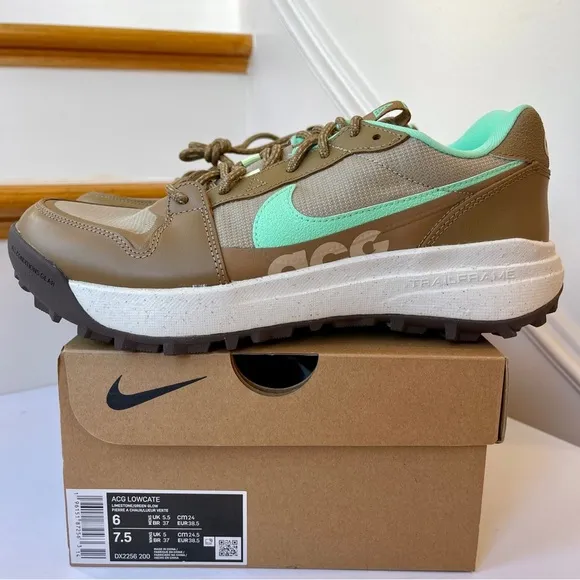 NWT Nike ACG Lowcate Athletic Trail Shoes Unisex Green / Brown