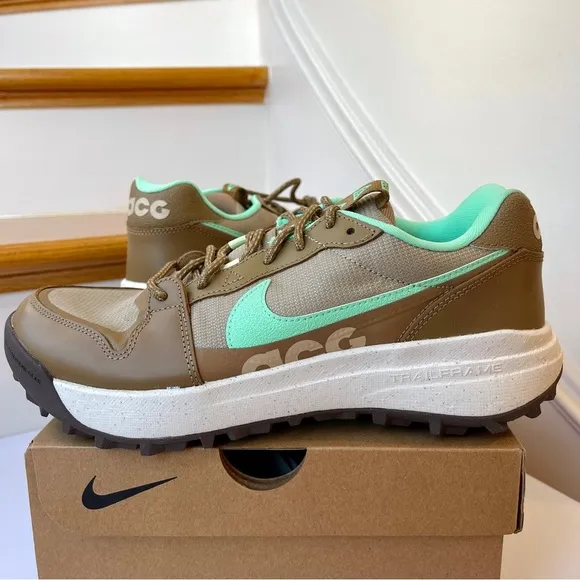 NWT Nike ACG Lowcate Athletic Trail Shoes Unisex Green / Brown