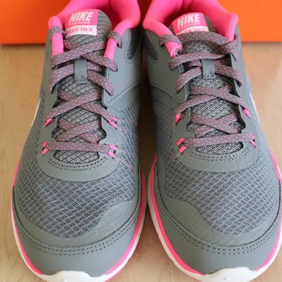 NWT Nike Flex TR 5 Sneaker Shoes Style 724858 – Gray/Pink, Size 6.5