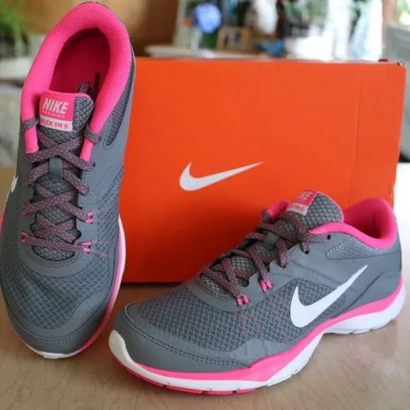 NWT Nike Flex TR 5 Sneaker Shoes Style 724858 – Gray/Pink, Size 6.5