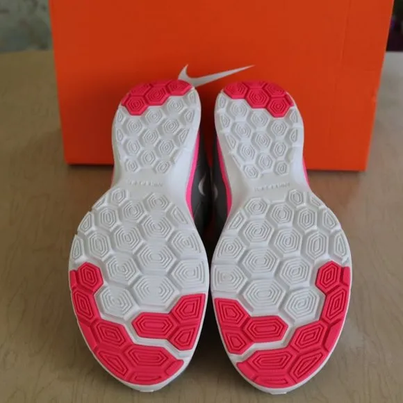NWT Nike Flex TR 5 Sneaker Shoes Style 724858 – Gray/Pink, Size 6.5