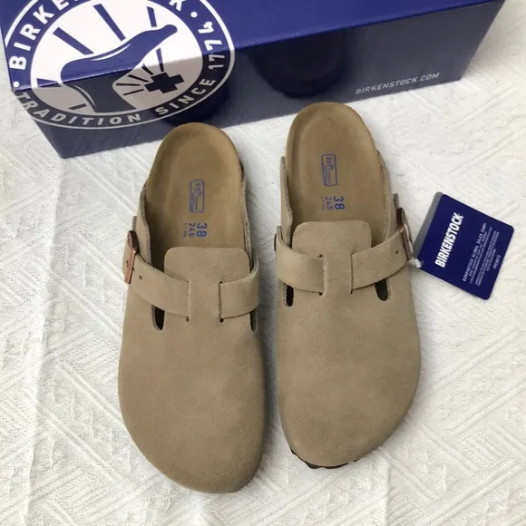 🥤NWT Women's Taupe Suede Birkenstock Boston Shoes - Narrow Fit