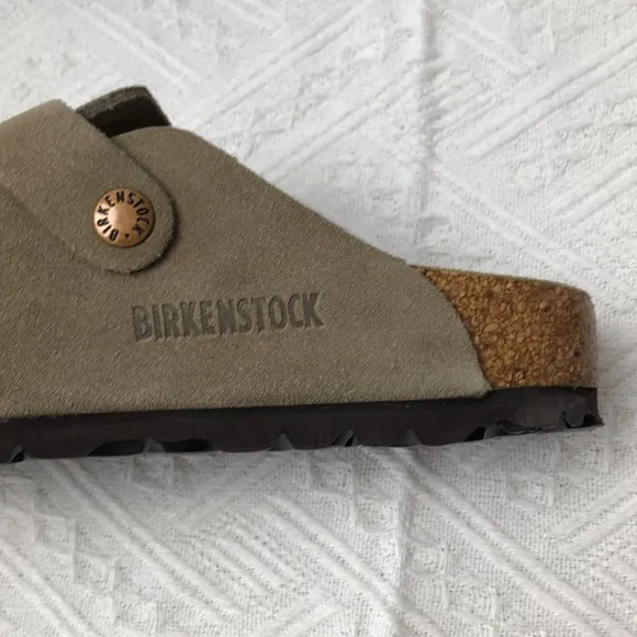 🥤NWT Women's Taupe Suede Birkenstock Boston Shoes - Narrow Fit