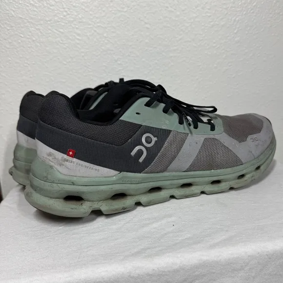On Cloud Men’s Cloudrunner Alloy Moss Grey Sage Green Athletic Sneakers Size 10