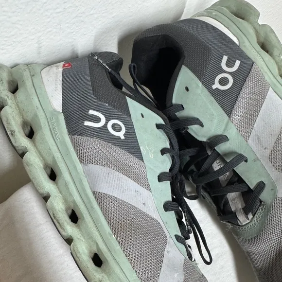 On Cloud Men’s Cloudrunner Alloy Moss Grey Sage Green Athletic Sneakers Size 10