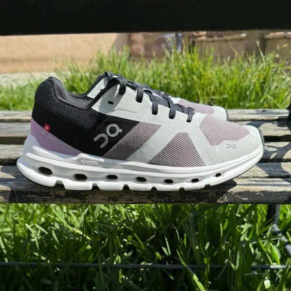 On cloud WOMEN'S CLOUDRUNNER -HERA size 9 women
