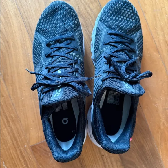 On Cloudswift - Running shoes - Black &amp; Charcoal
