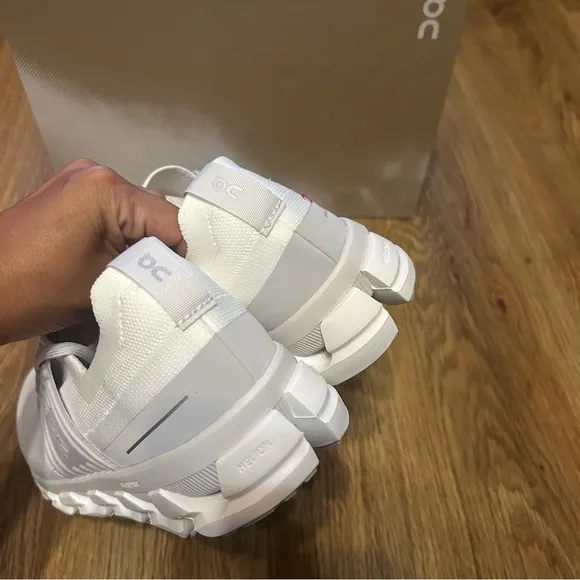 ON CLOUDSWIFT White Frost athletic training running lace up shoes sneakers sz9