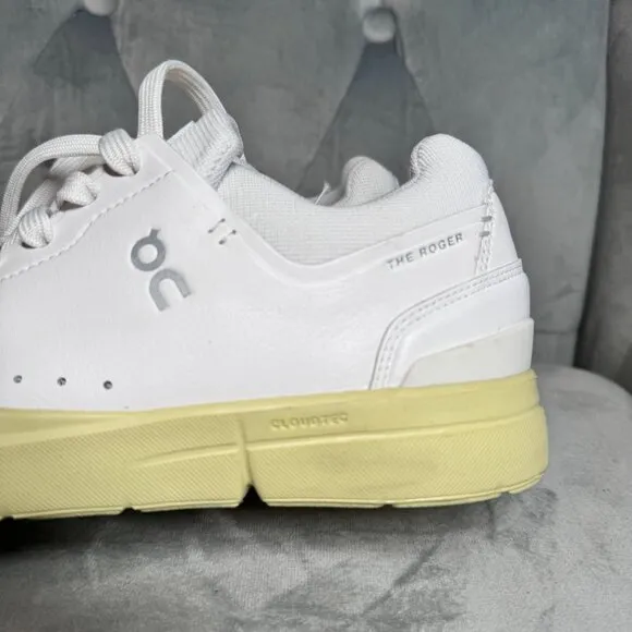 On Running THE ROGER Advantage White Hay Sneaker‎ Shoes Size 8 NEW WITH TAG