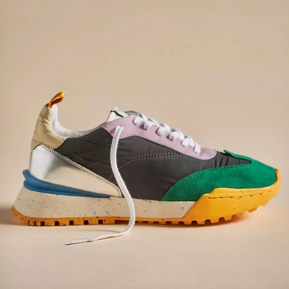 Oncept unbelievable comfortable!! Gorgeous sneakers!Colorful and fun! NEW!