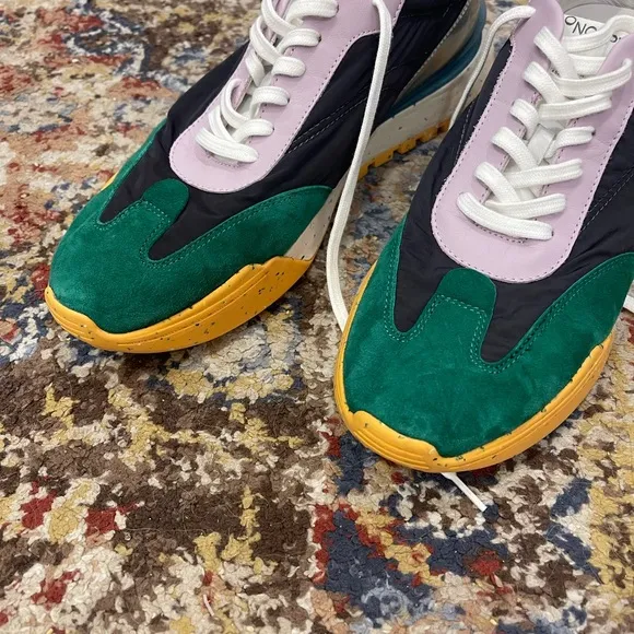 Oncept unbelievable comfortable!! Gorgeous sneakers!Colorful and fun! NEW!