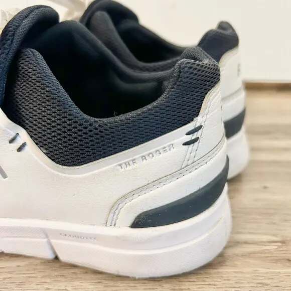 OnCloud OC Women's The Roger Advantage Tennis Sneakers in White/Midnight 6.5