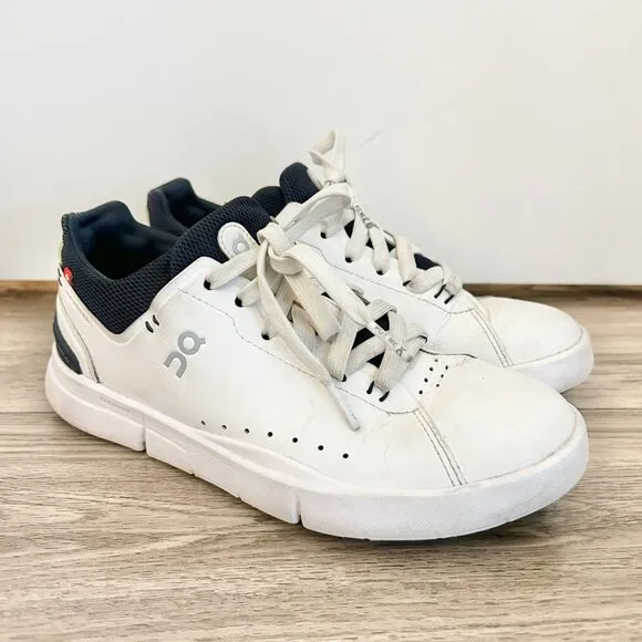 OnCloud OC Women's The Roger Advantage Tennis Sneakers in White/Midnight 6.5
