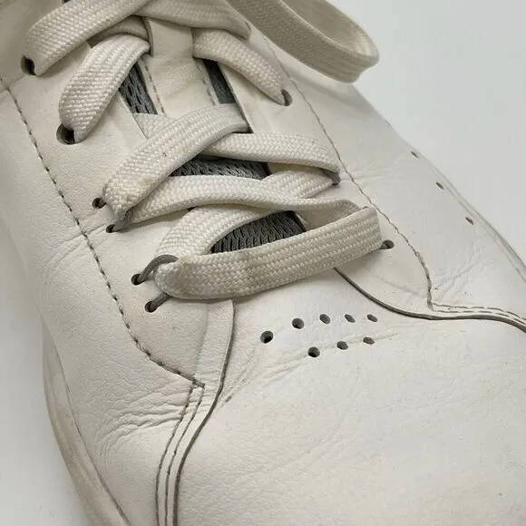 ON CLOUD Shoes Womens Size 7.5 White The Roger Sneaker Swiss Engineering Low Top