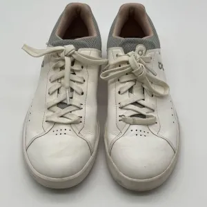 ON CLOUD Shoes Womens Size 7.5 White The Roger Sneaker Swiss Engineering Low Top