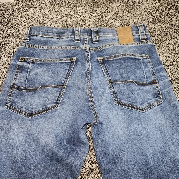 Outpost Makers Jeans From Buckle Mens Size 30x32 Faded Front Clean Cut