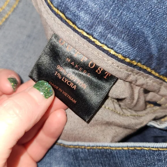 Outpost Makers Jeans From Buckle Mens Size 30x32 Faded Front Clean Cut
