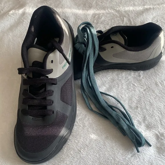 Pearl Izumi women’s Black and Gray Athletic Shoes Canyon mountain