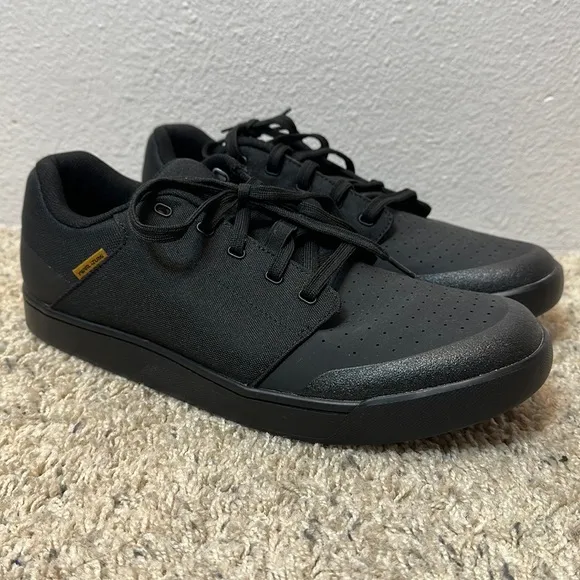 PEARL iZUMi X-Alp Flow Shoes - Men's sz 47 (12.5US)