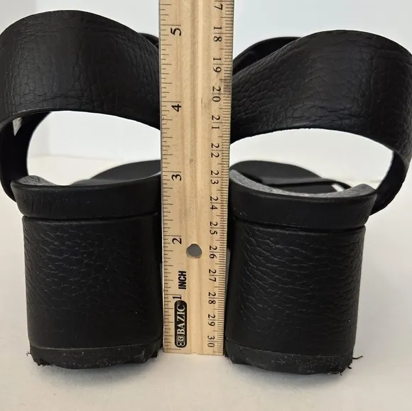 Pedro Garcia Black Wedges with Integrated Sole