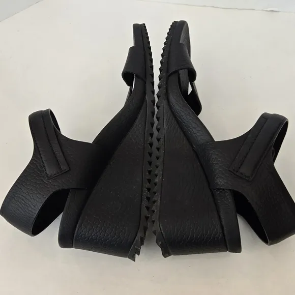 Pedro Garcia Black Wedges with Integrated Sole