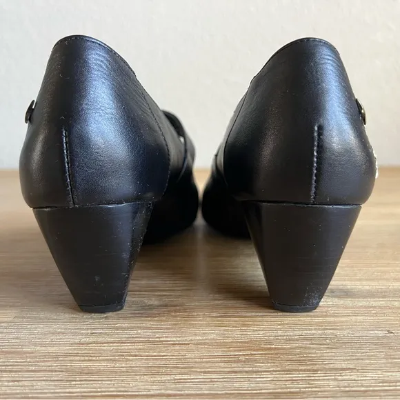 PIKOLINOS Black Heels with Decorative Swirl