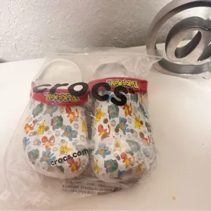 Pokemon Kids Clogs - White and Red pikachu pokemon clog  size 1