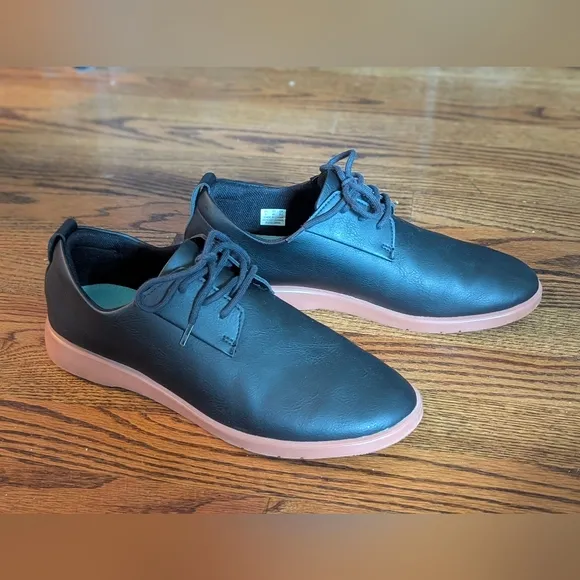 PONTO shoes Sneakers  Lace-Up The Pacific Mens  Sz 9 Excellent Condition NICE
