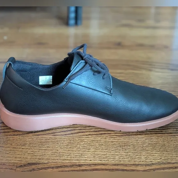 PONTO shoes Sneakers  Lace-Up The Pacific Mens  Sz 9 Excellent Condition NICE