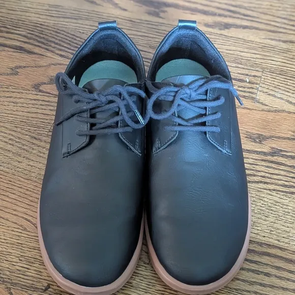 PONTO shoes Sneakers  Lace-Up The Pacific Mens  Sz 9 Excellent Condition NICE