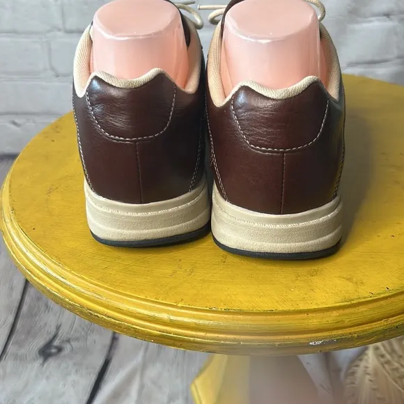 Propet Walking Shoe leather brown tan rubber sole comfortable sneaker oxford 7.5