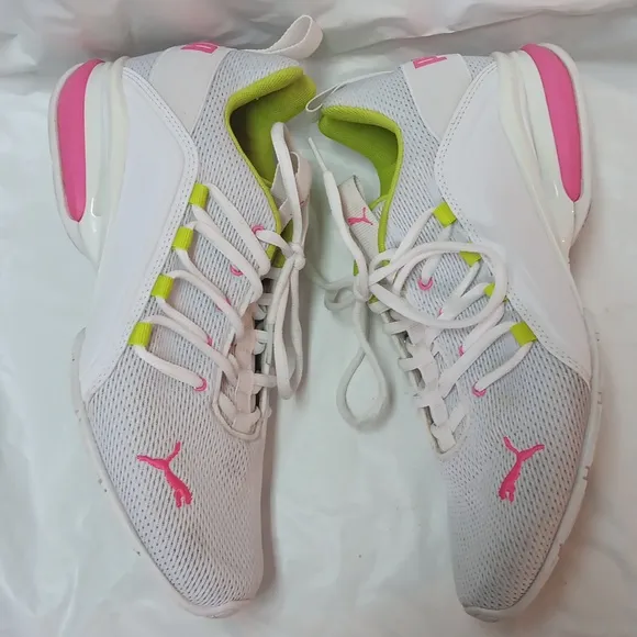 Puma Axelion White and Pink Women's Sneakers Size 10