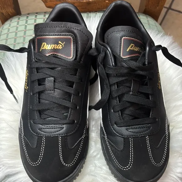 Puma Black Sneakers Sleek Low-Profile Design