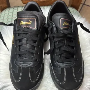 Puma Black Sneakers Sleek Low-Profile Design