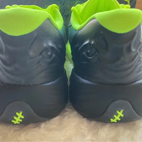 Puma Stewie 1 Women’s Basketball Shoes, Yellow-Green, Black, Size 8, NIB