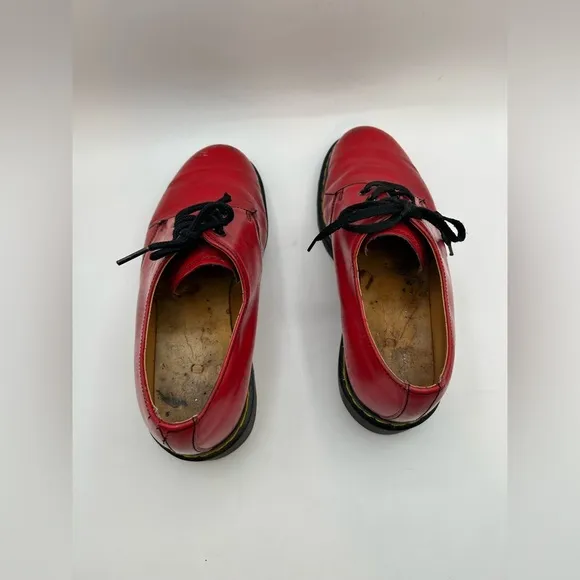 RARE Dr. Martens Vintage MADE IN ENGLISH Bright Red Leather Platform oxfords 5