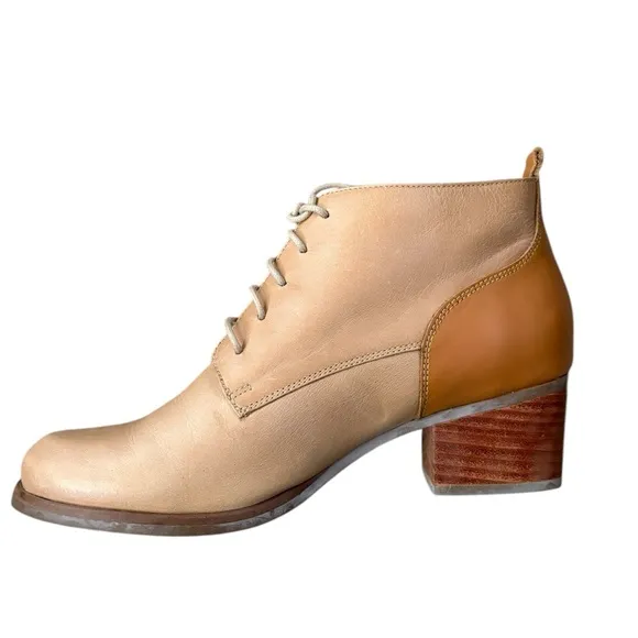 RARE Fortress of Inca Handmade in Peru Briana Leather Lace Up Ankle Boots Beige