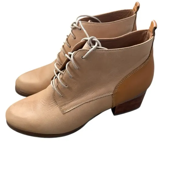RARE Fortress of Inca Handmade in Peru Briana Leather Lace Up Ankle Boots Beige