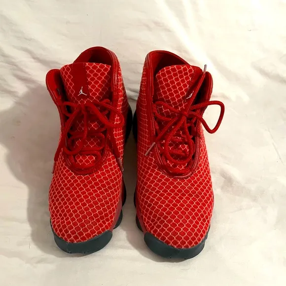 Red/ Black Tennis Shoes With Shoelaces