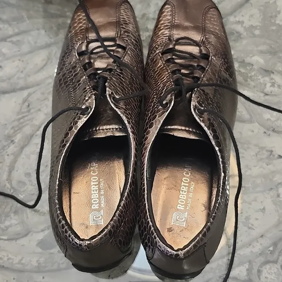 Roberto CAPUCCI women's Metallic Snakeskin Lace-Up Shoes 7 b