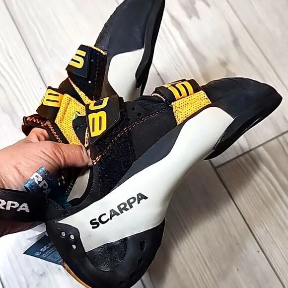 (S-AB137)  SCARPA Booster Vegan Rock Climbing Shoes Sz 7 Women's- 6 Men's