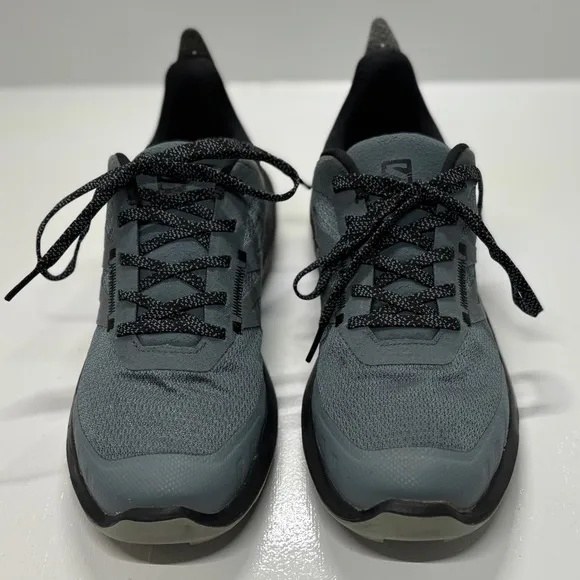 Salomon Outpulse size 5.5