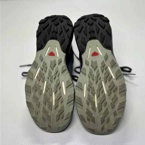 Salomon Outpulse size 5.5
