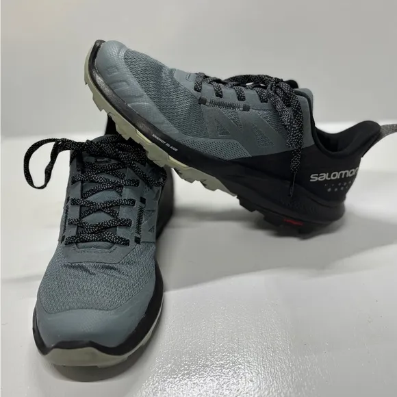 Salomon Outpulse size 5.5