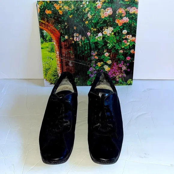 Salvatore Ferragamo Black sneakers walking shoe Tennis Shoes SZ 9