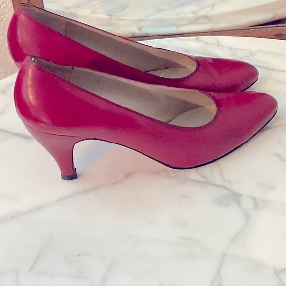 Salvatore Ferragamo low heel  pump GENUINE vintage buttery leather, Italian Made